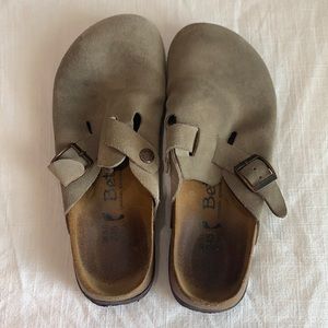COPY - Birkenstock’s 38. Equivalent to US Size 7.